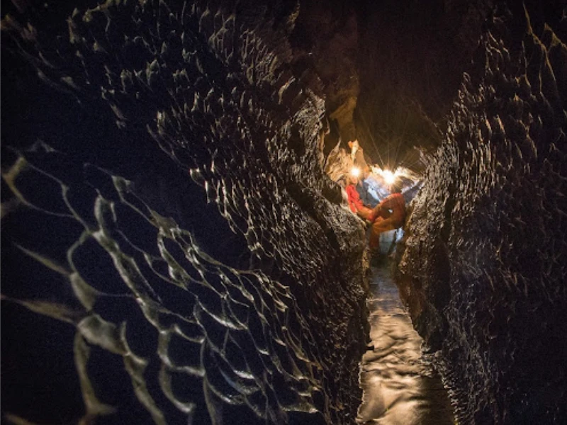 grotte de vicdessos riviere souterraine